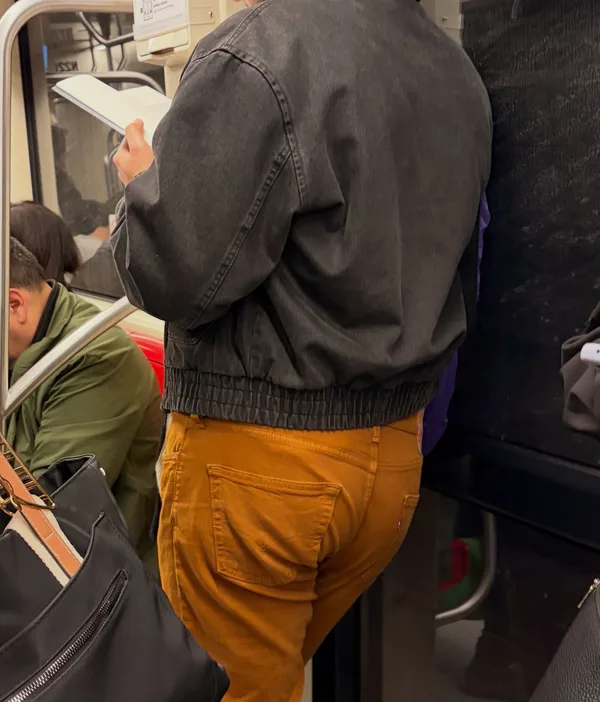 Alguien leyendo Foto por privado en Estación Ñuñoa
